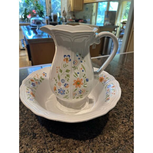 Vintage Federalist USA Pottery pitcher and basin - Picture 1 of 10